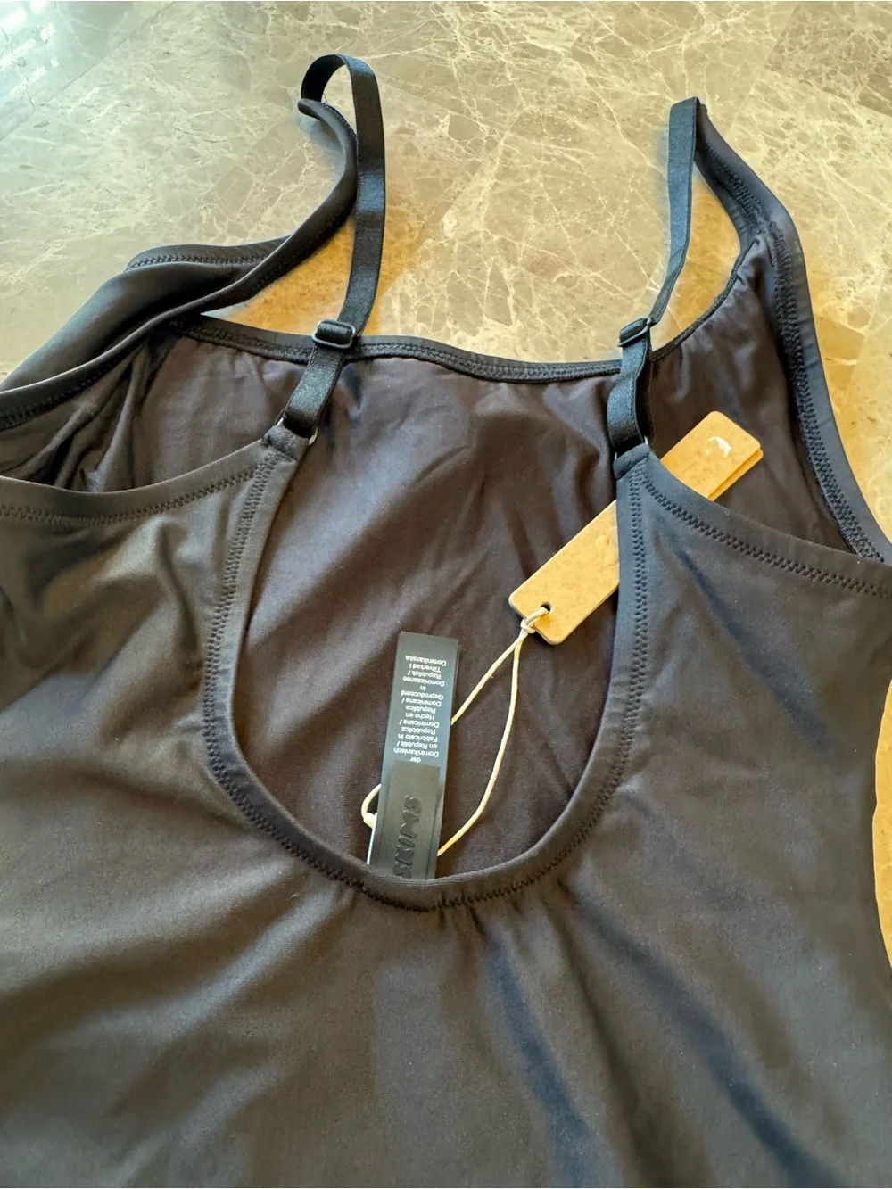 SKIMS SIGNATURE SWIM SCOOP NECK ONE PIECE SMALL